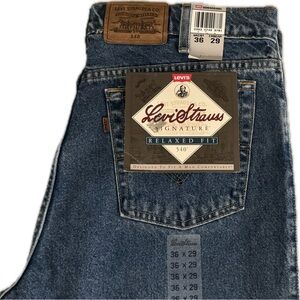 Levi's Relaxed Fit Jeans in Denim Blue